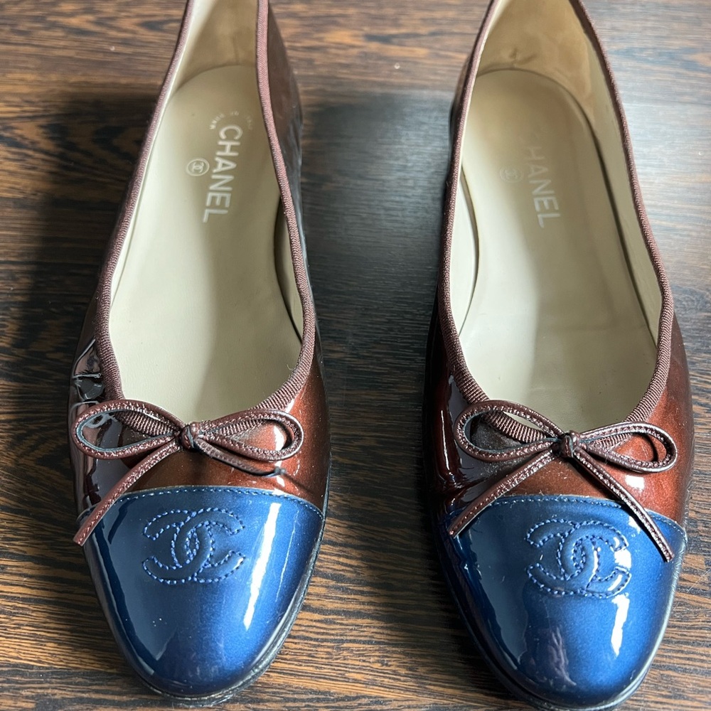 CHANEL Women's Brown and Blue Ballet Flats Size 42 CHANEL Loafers